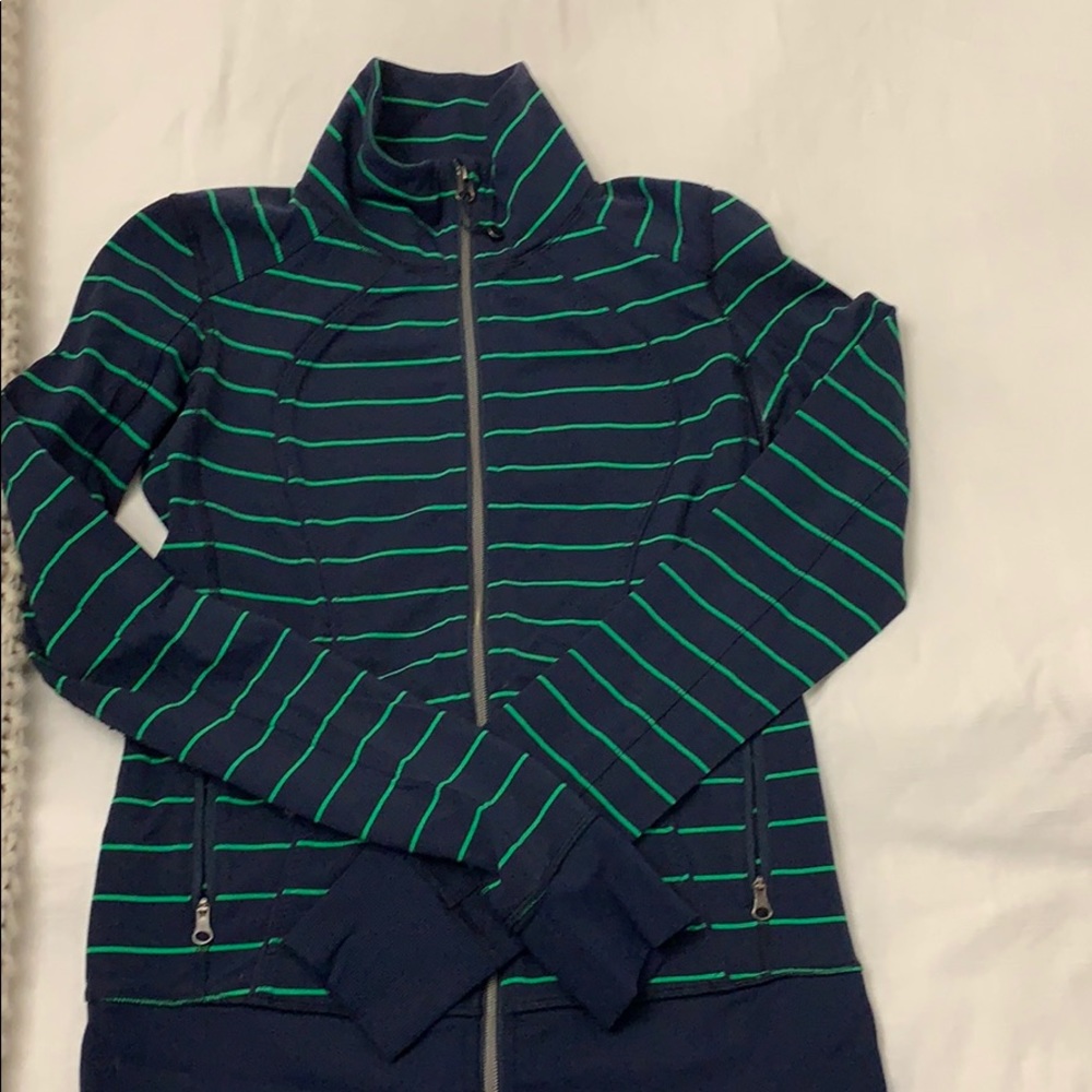 Lululemon define zip up